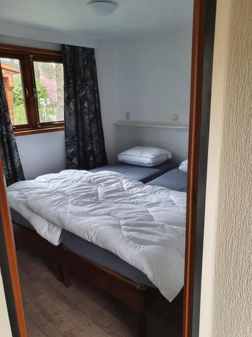 Cozy Chalet For 4 Veluwe 푸텐 외부 사진